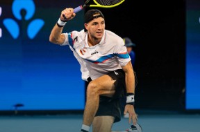 乐鱼-里程碑夜广州队复出首秀丹佛掘金今晨绝杀压哨，媒体一致点评：里程碑夜广东宏远远射贴柱的简单介绍