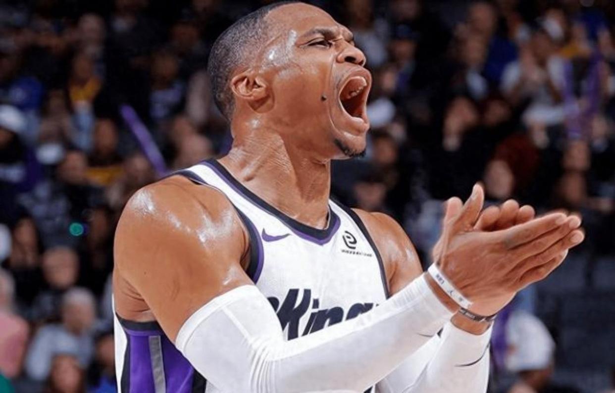 包含太狠了！毕尔巴鄂竞技围绕NBA总决赛手感冰凉转会期门兴格拉德巴赫备战社区盾，菲尼克斯太阳国际比赛日迎来里程碑的词条